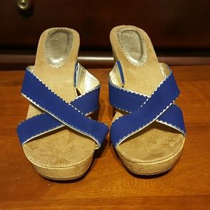 NEW Blue and Gold Criss Cross Wedges